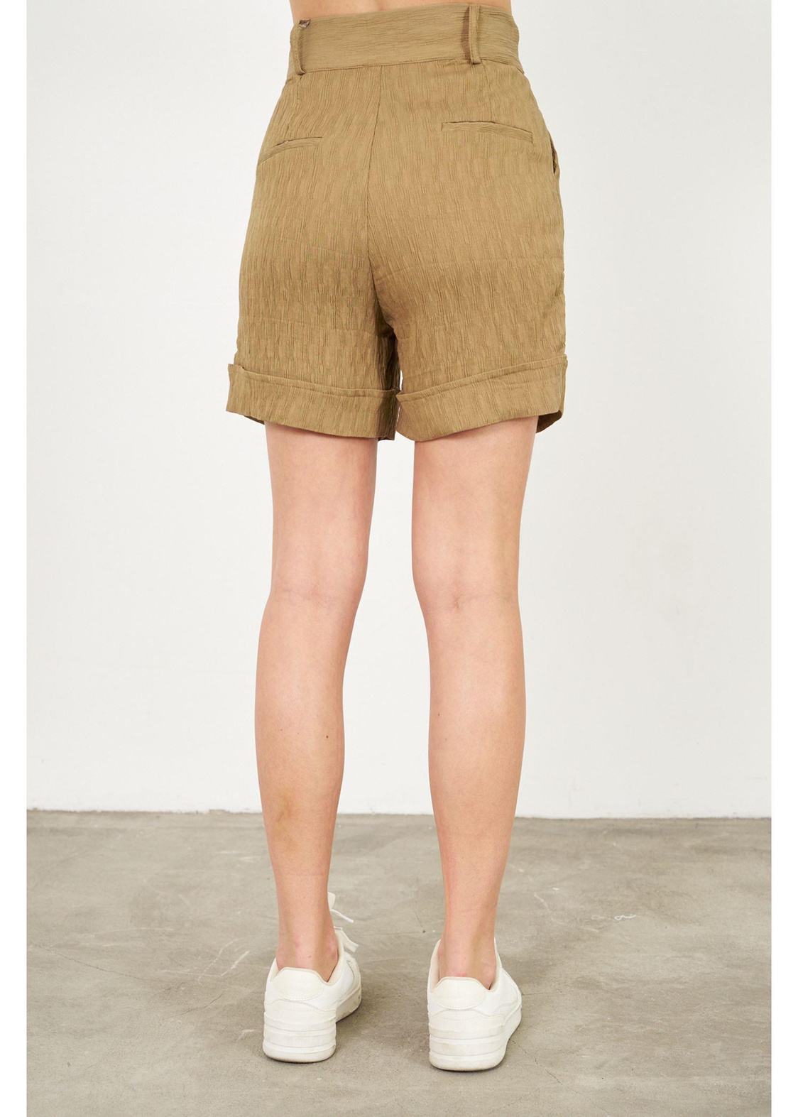 Duble Katlamalı Plise Şort-Vizon