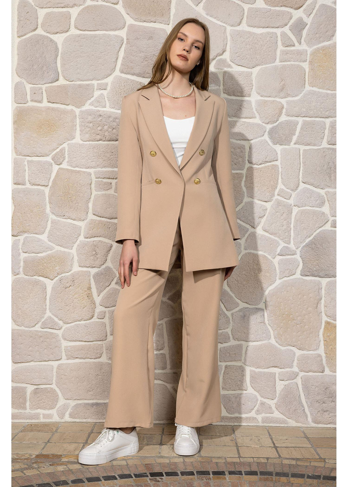 Düğmeli Atlas Ceket-Bej