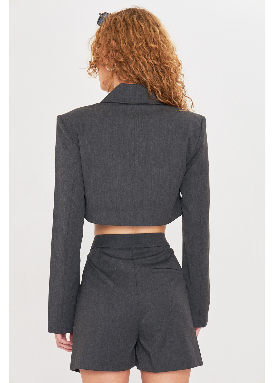 Düğmeli Crop Blazer Ceket
