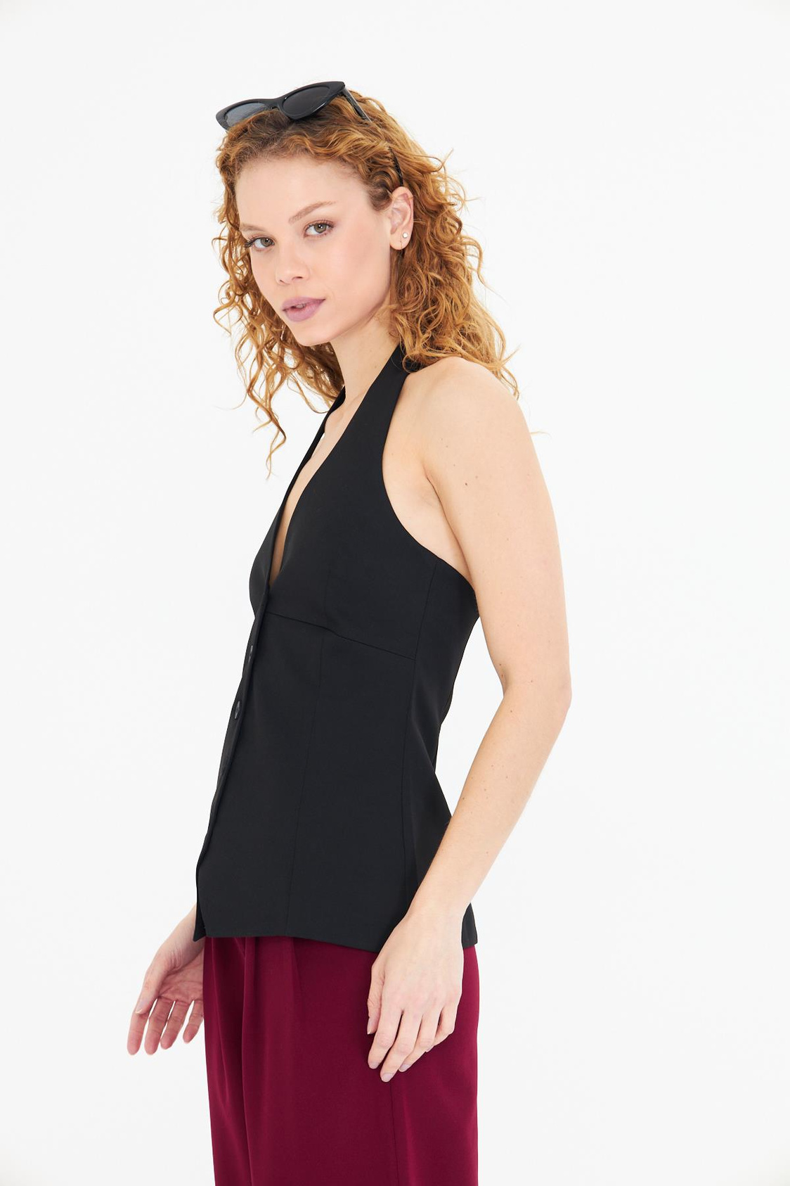 Düğmeli Halter Yaka Yelek