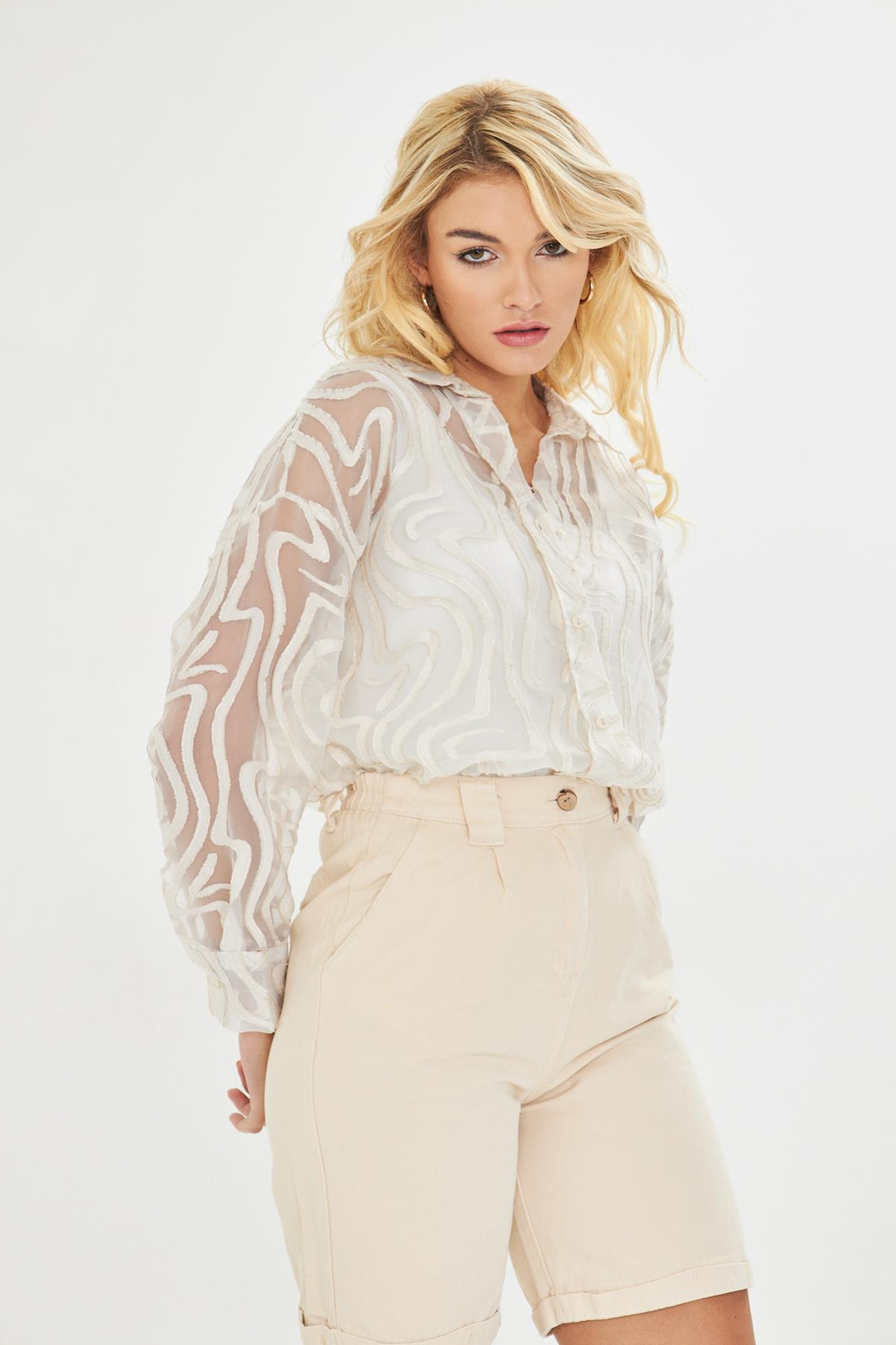Düşük Kol Jakarlı Tül Gömlek-Bej