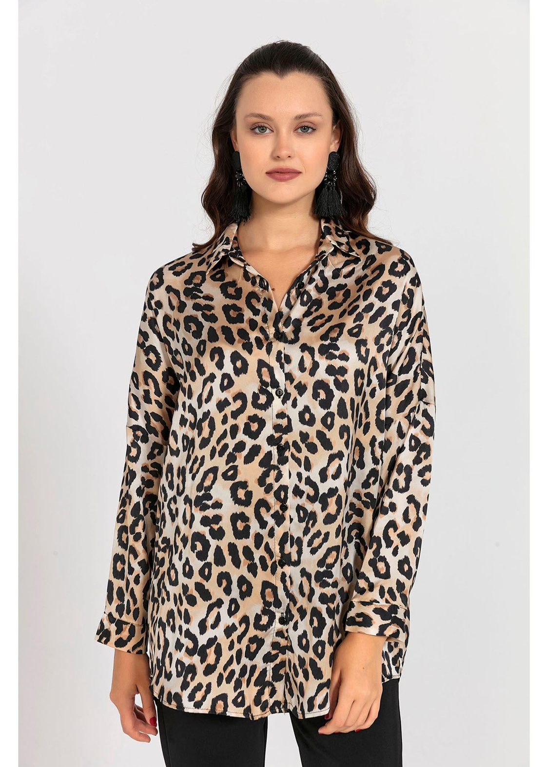 Düşük Kol Saten Leopar Gömlek