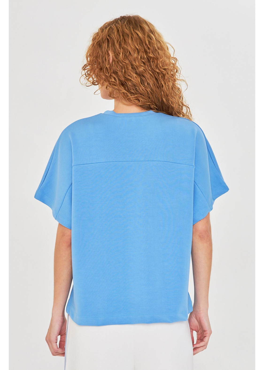 Düşük Omuz Dalgıç T-shirt