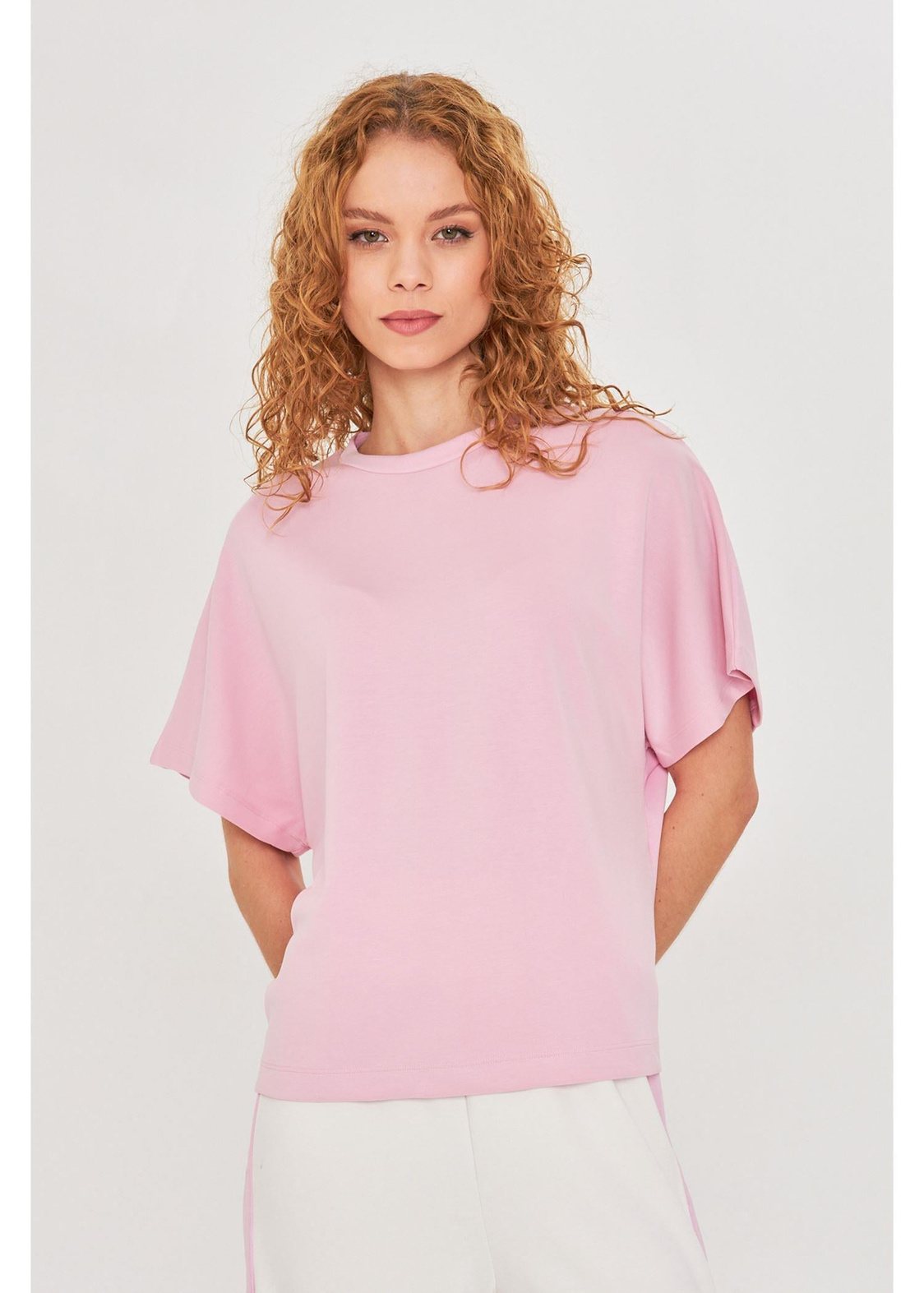Düşük Omuz Dalgıç T-shirt