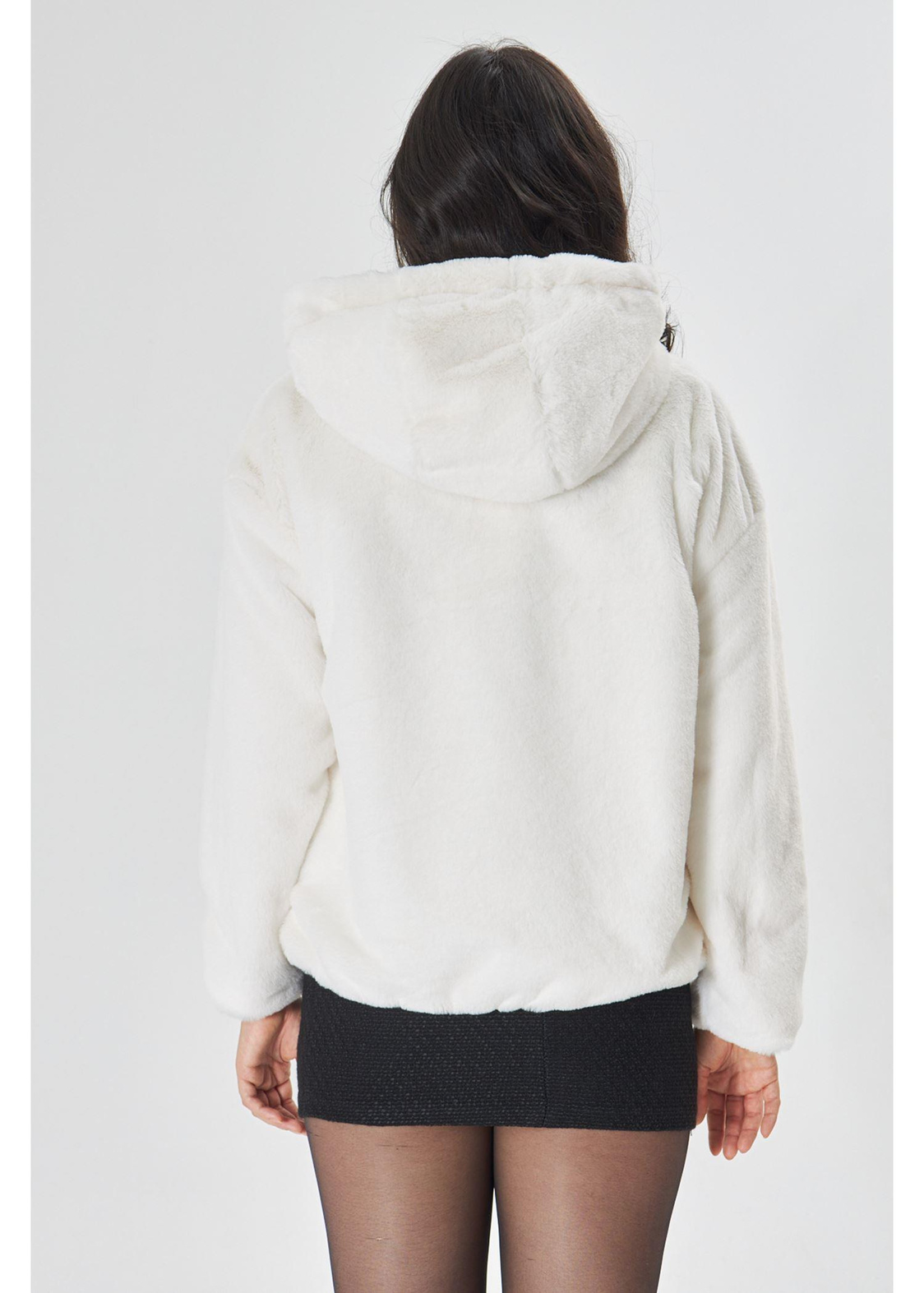 Etek Ucu Lastikli Kapüşonlu Peluş Mont