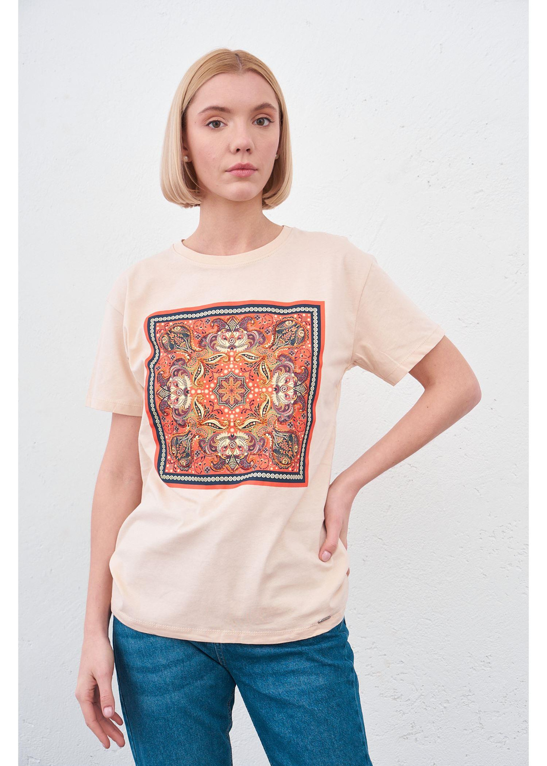 Etnik Desen Baskılı T-shirt-Vizon