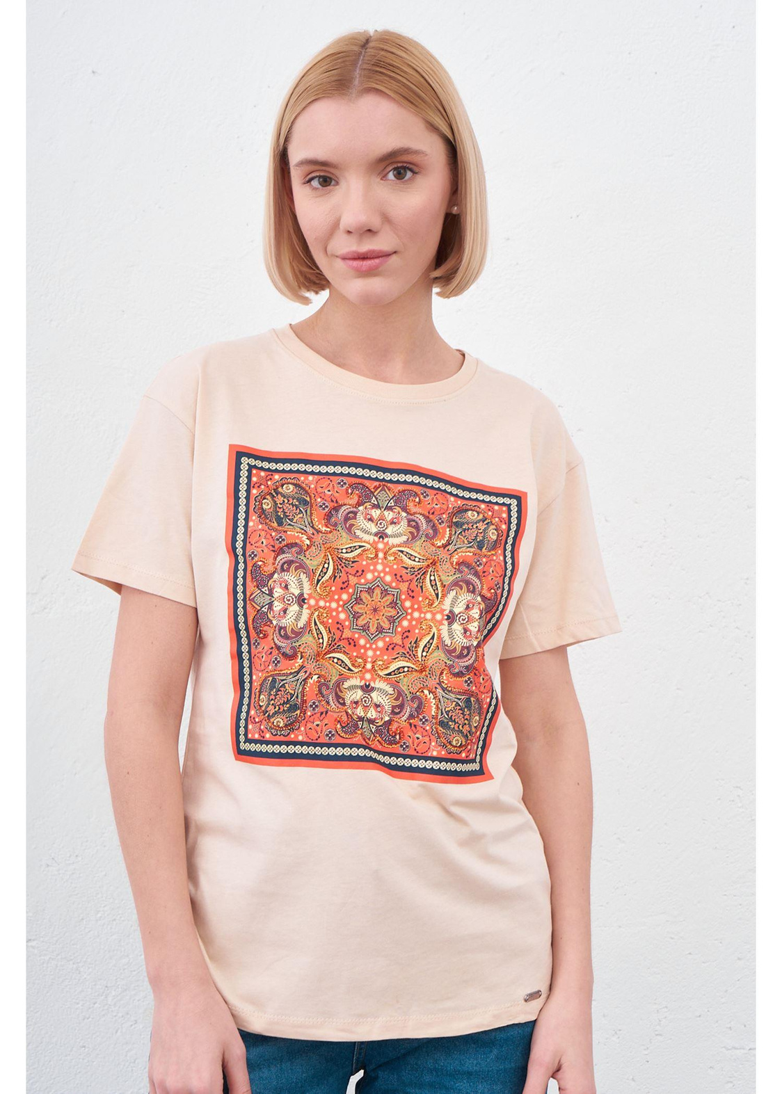 Etnik Desen Baskılı T-shirt-Vizon