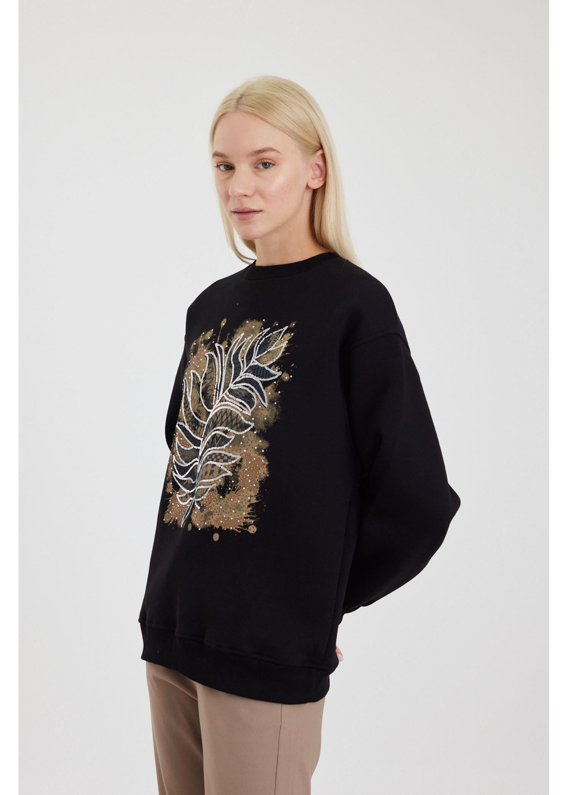 Etnik Desenli Pullu Sweatshirt-Siyah