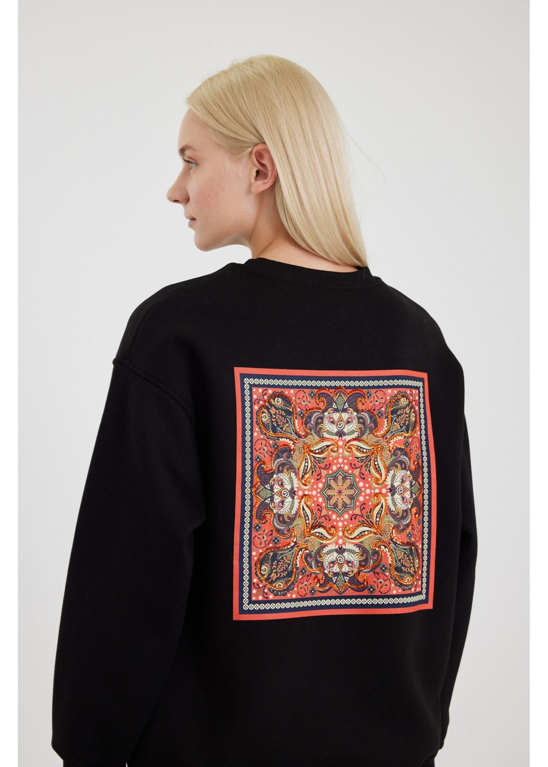 Etnik Desenli Sweatshirt-Siyah