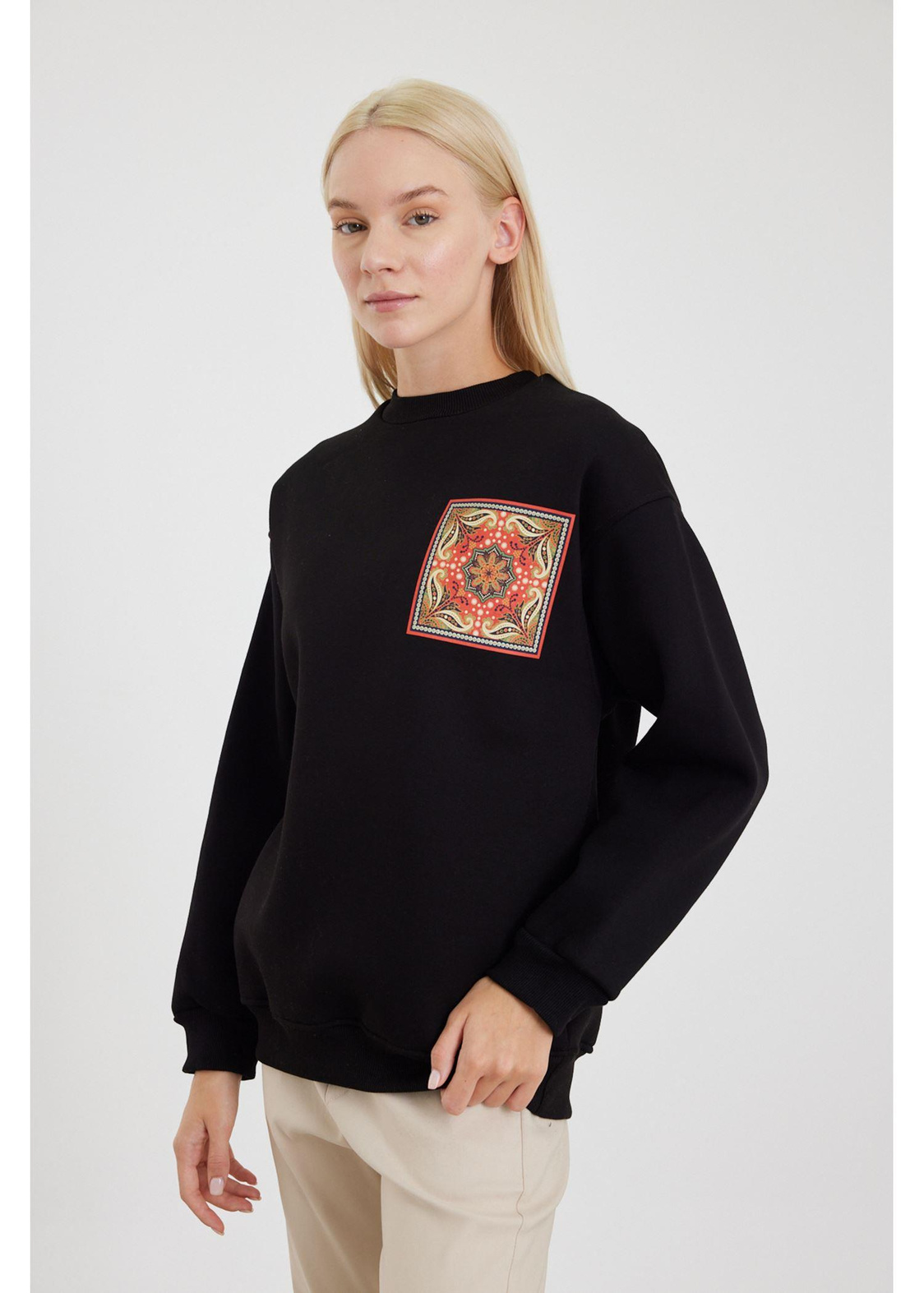 Etnik Desenli Sweatshirt-Siyah