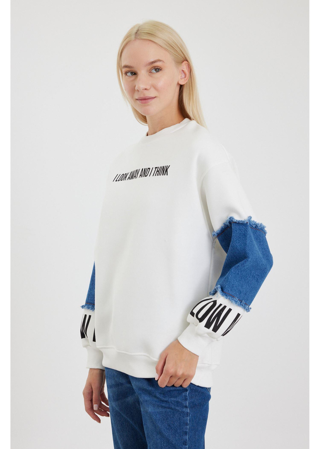 Follow Me Jean Detaylı Sweatshirt-Ekru