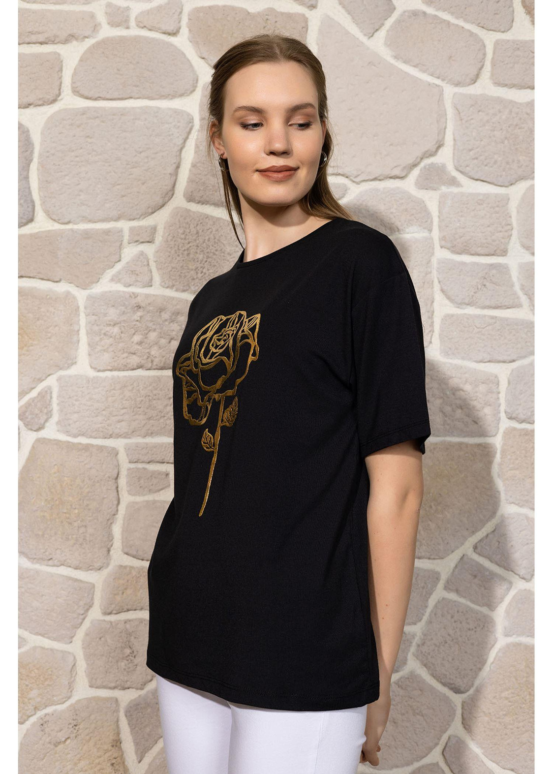 Gül Baskılı Basic T-shirt-Siyah