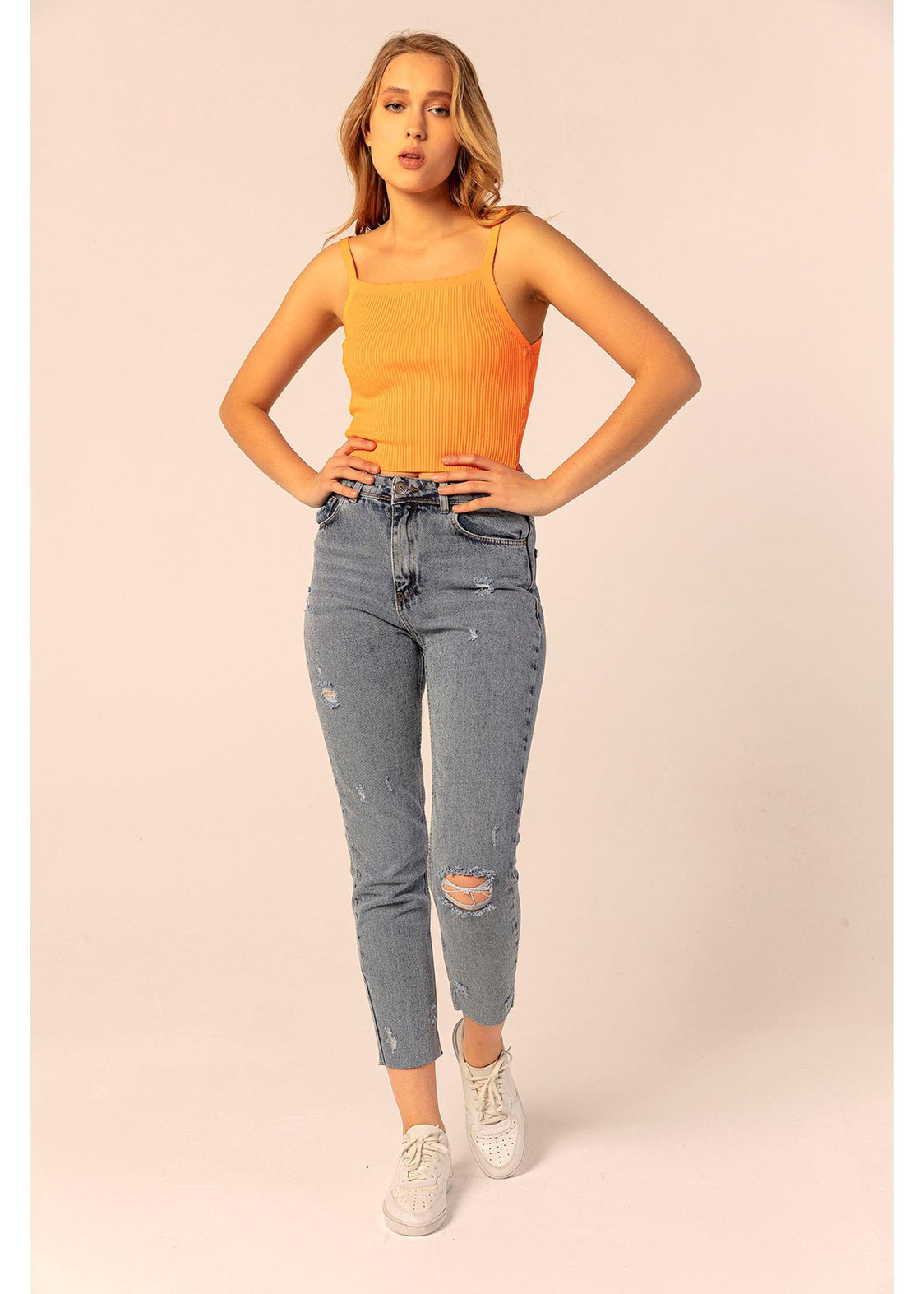 İp Askılı Fitilli Crop Bluz