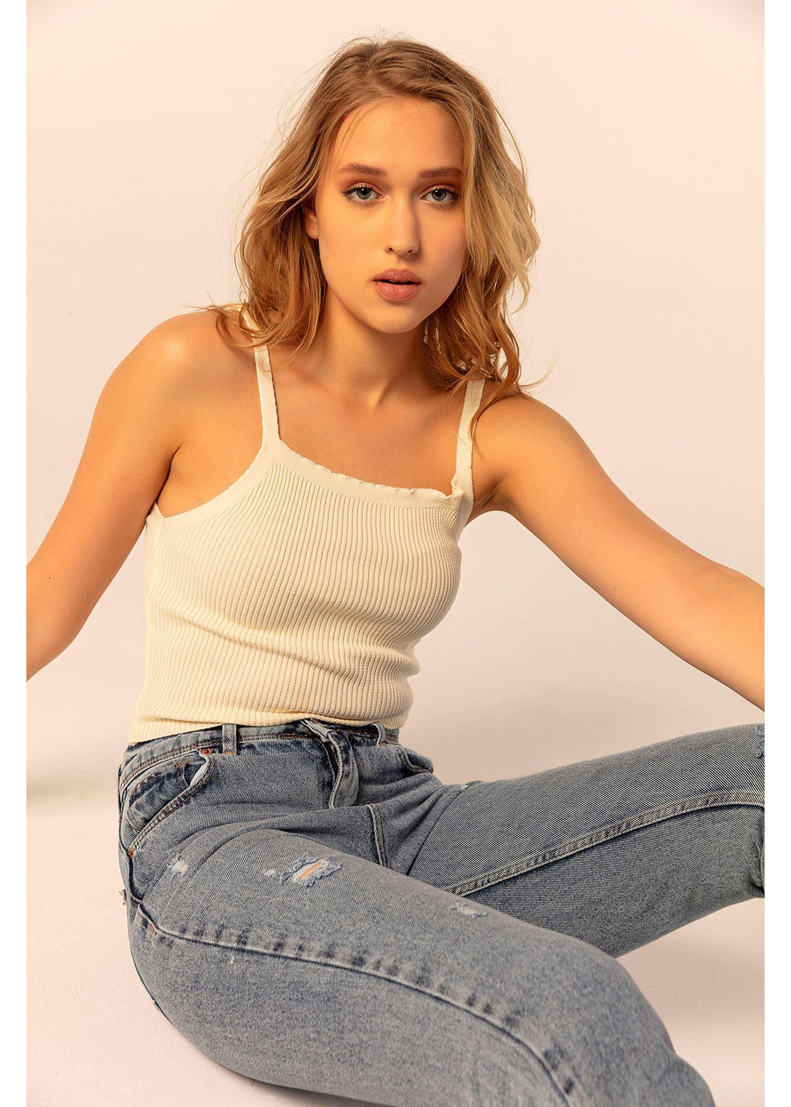 İp Askılı Fitilli Crop Bluz