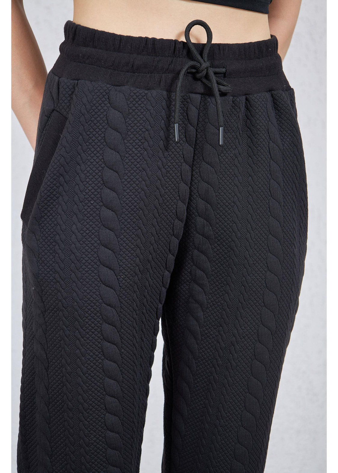 Jakarlı Beli Lastikli Pantolon-Siyah
