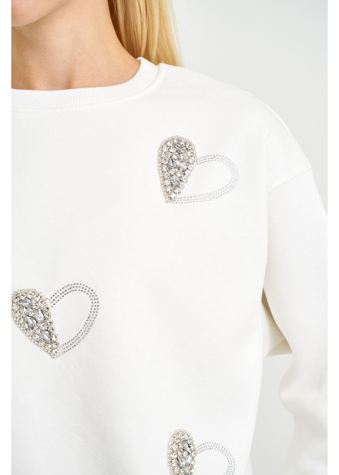 Kalp Nakışlı Taşlı Sweatshirt-Ekru
