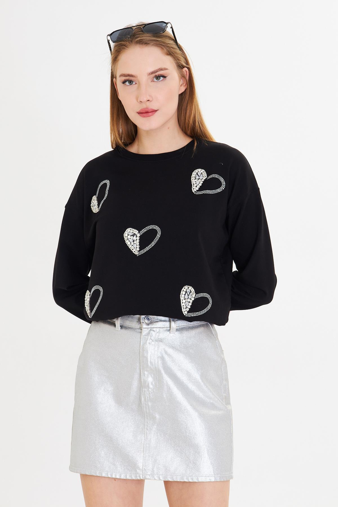 Kalpli Taş Baskılı Sweatshirt-Siyah