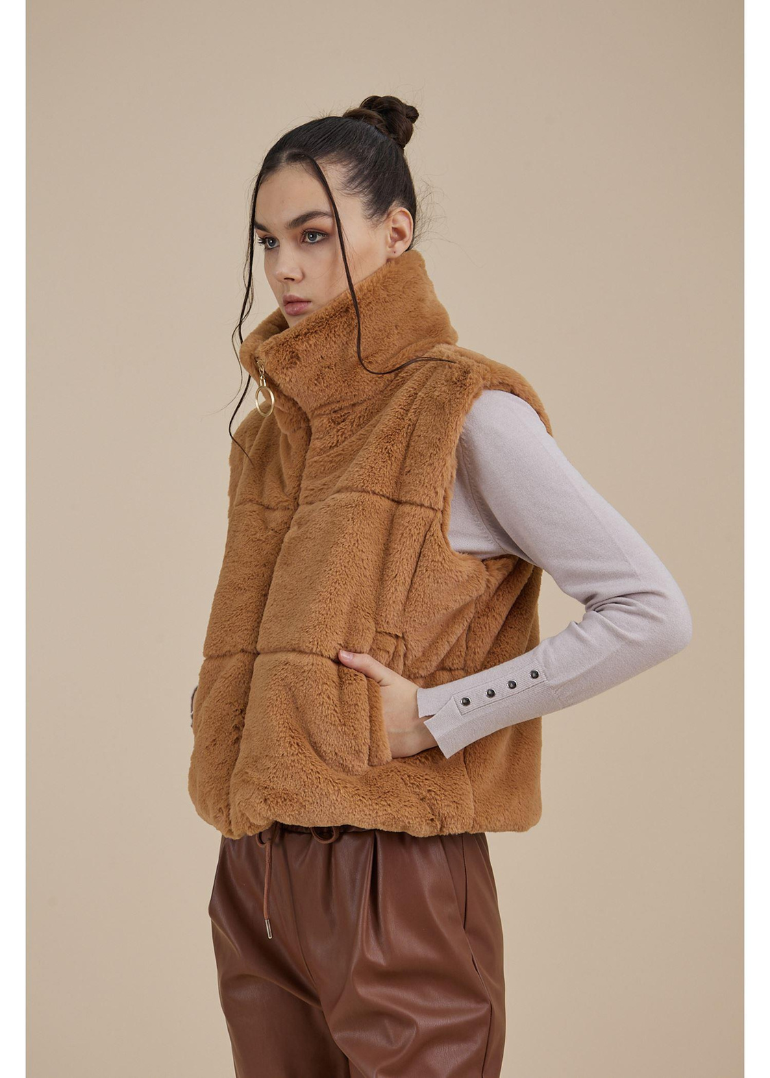Kapitone Peluş Yelek-Camel