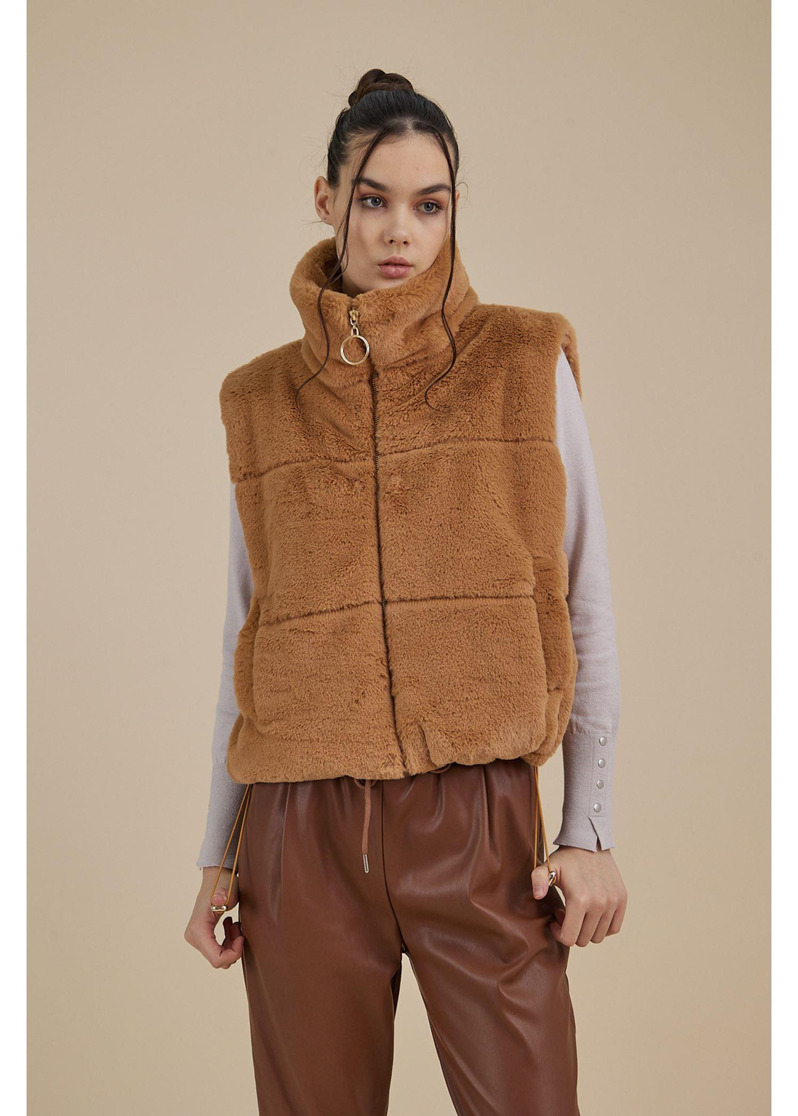 Kapitone Peluş Yelek-Camel