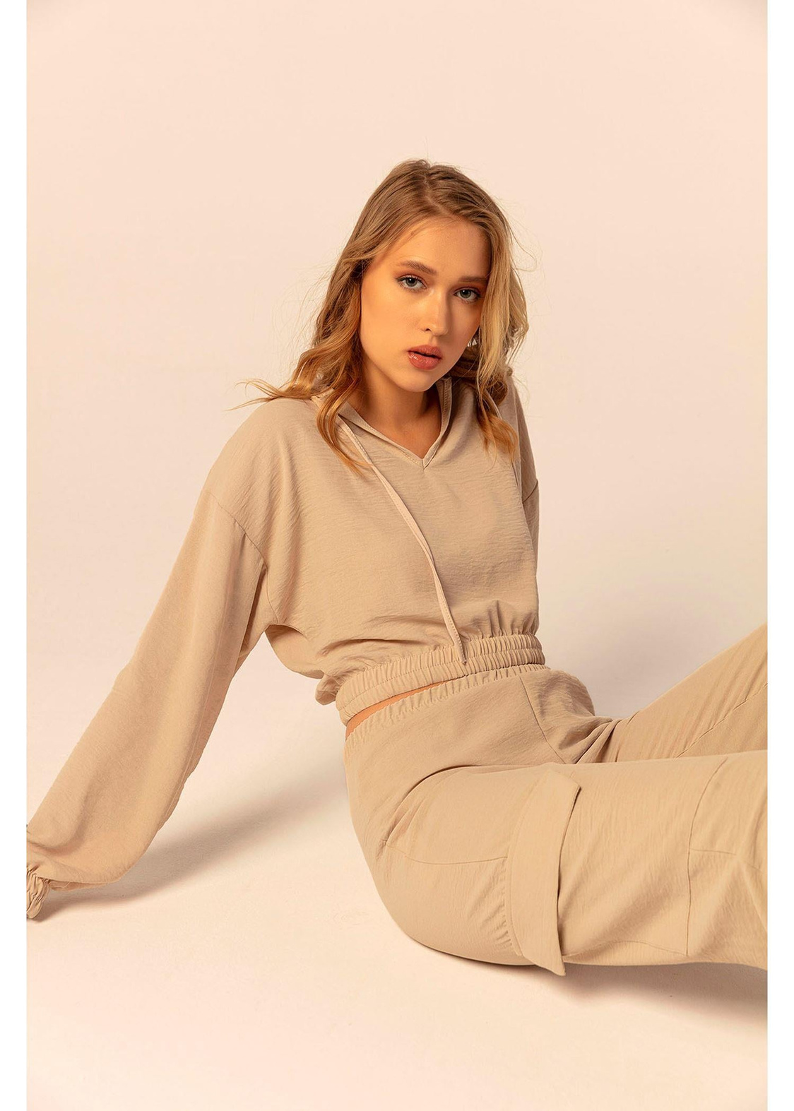 Kapüşonlu Beli Lastikli Sweatshırt