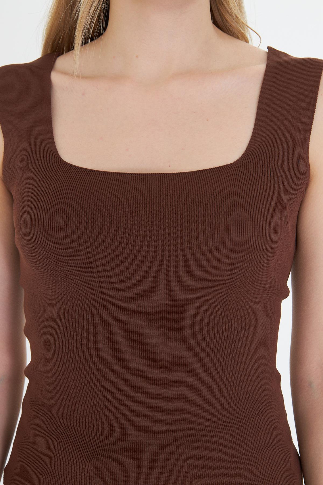 Kare Yaka Crop Atlet - Kahve