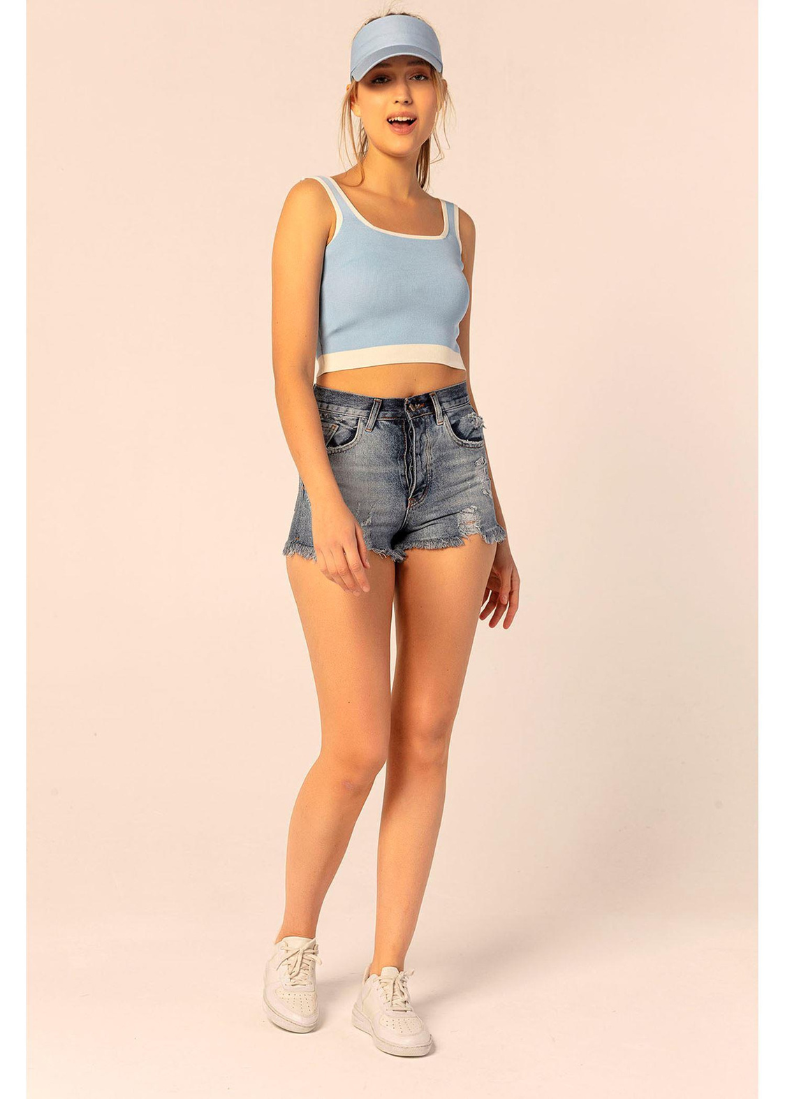 Kare Yaka Kalın Askılı Atlet