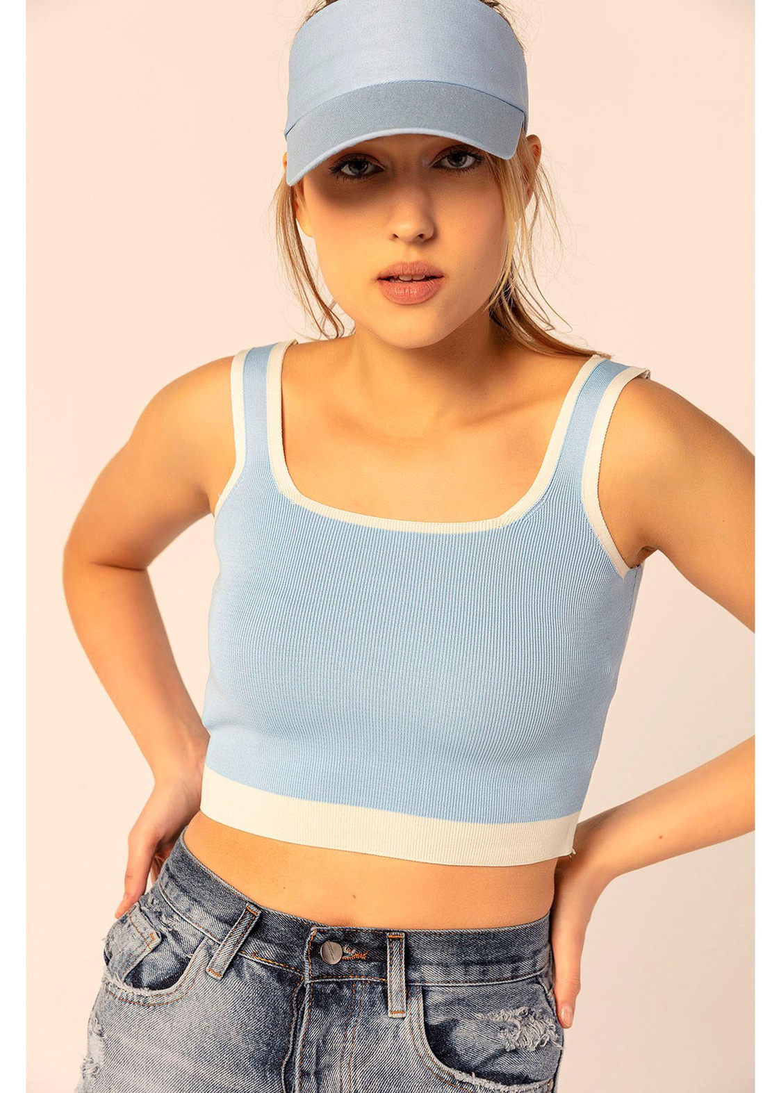 Kare Yaka Kalın Askılı Atlet