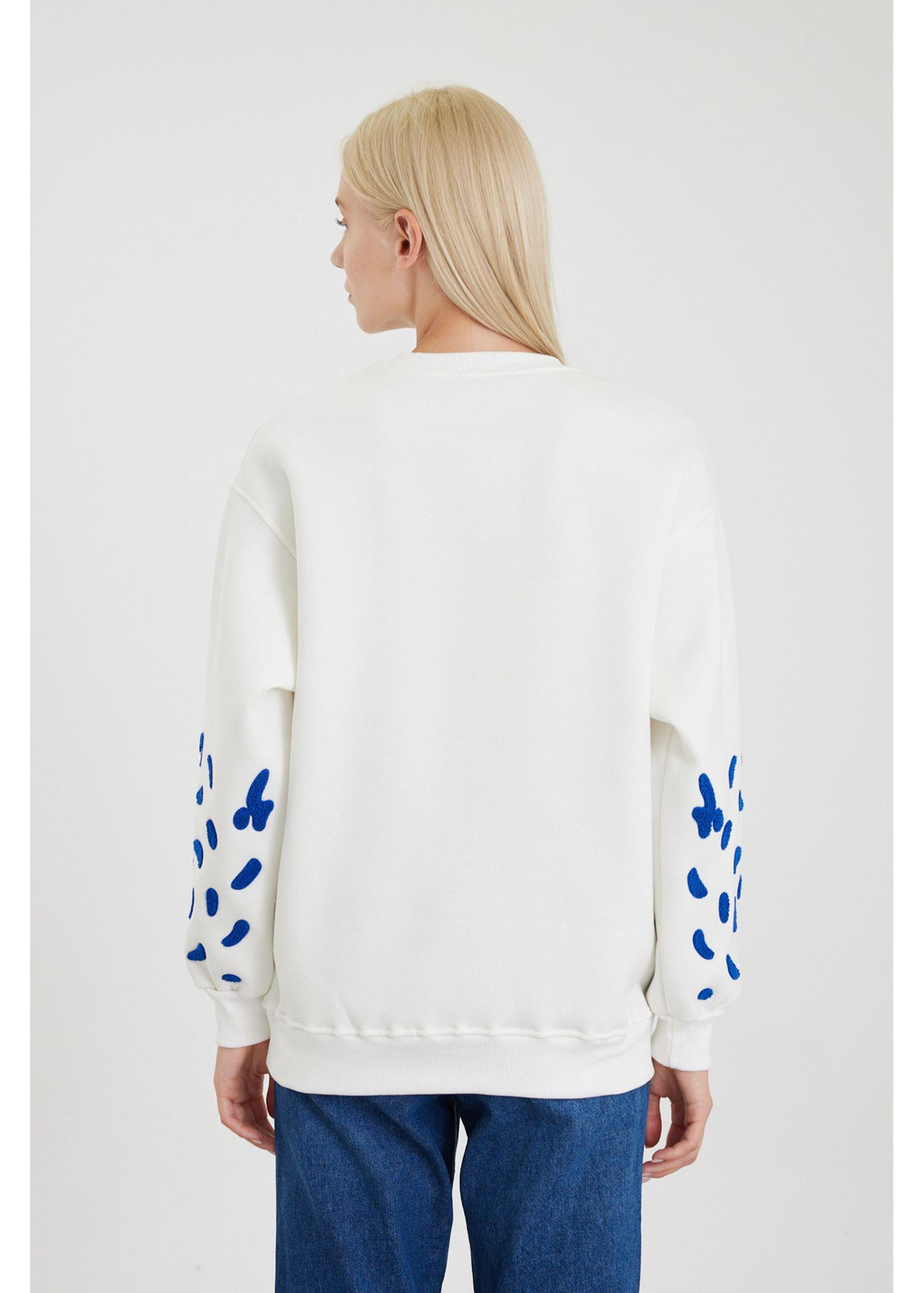 Kedi Baskılı Kol Detaylı Sweatshirt-Ekru