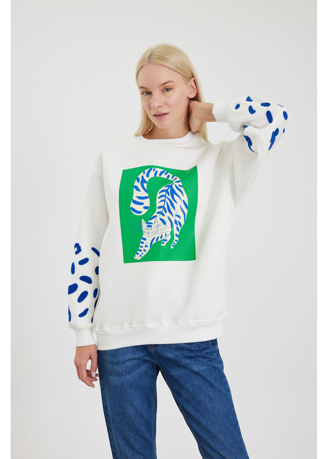 Kedi Baskılı Kol Detaylı Sweatshirt-Ekru