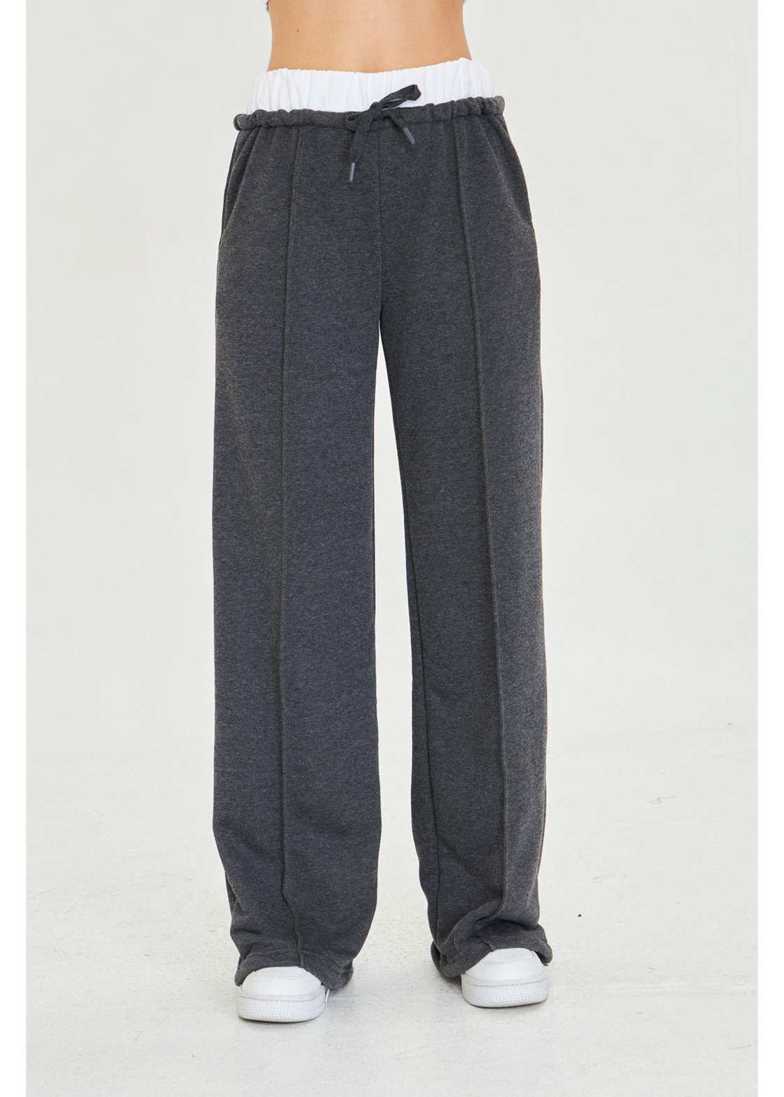 Kemer Garnili Bol Paça Eşofman Altı