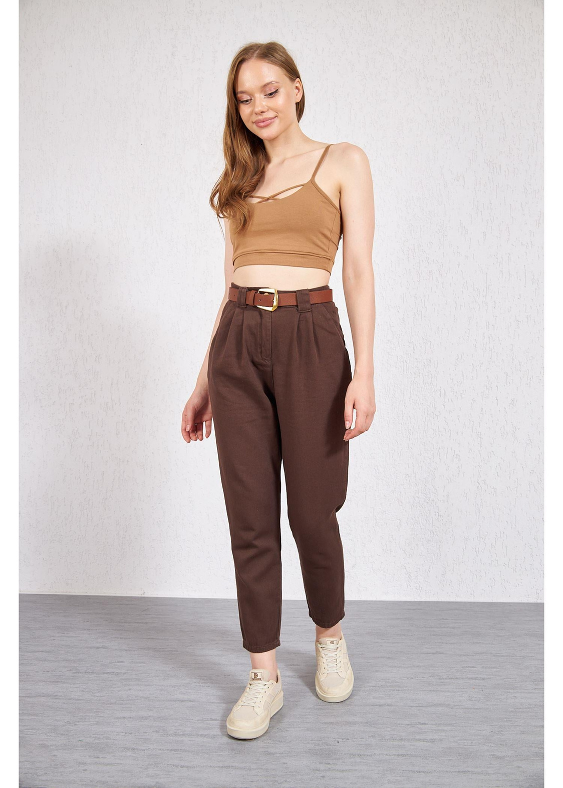 Kemerli Pileli Gabardin Pantolon-Kahve