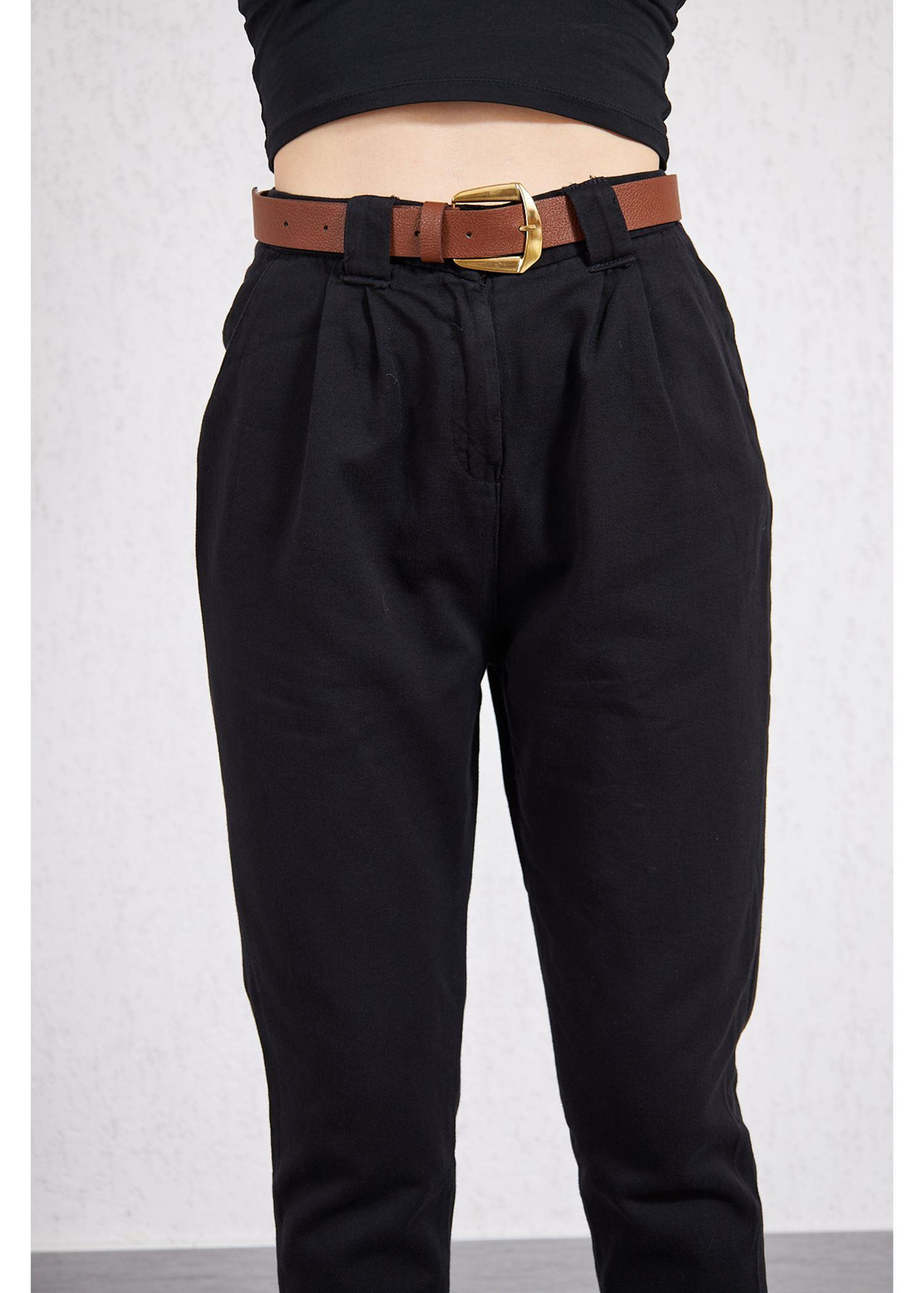 Kemerli Pileli Gabardin Pantolon-Siyah
