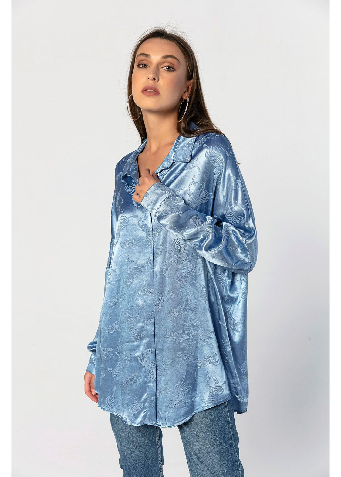 Kendinden Desenli, Saten Oversize Gömlek-Mavi