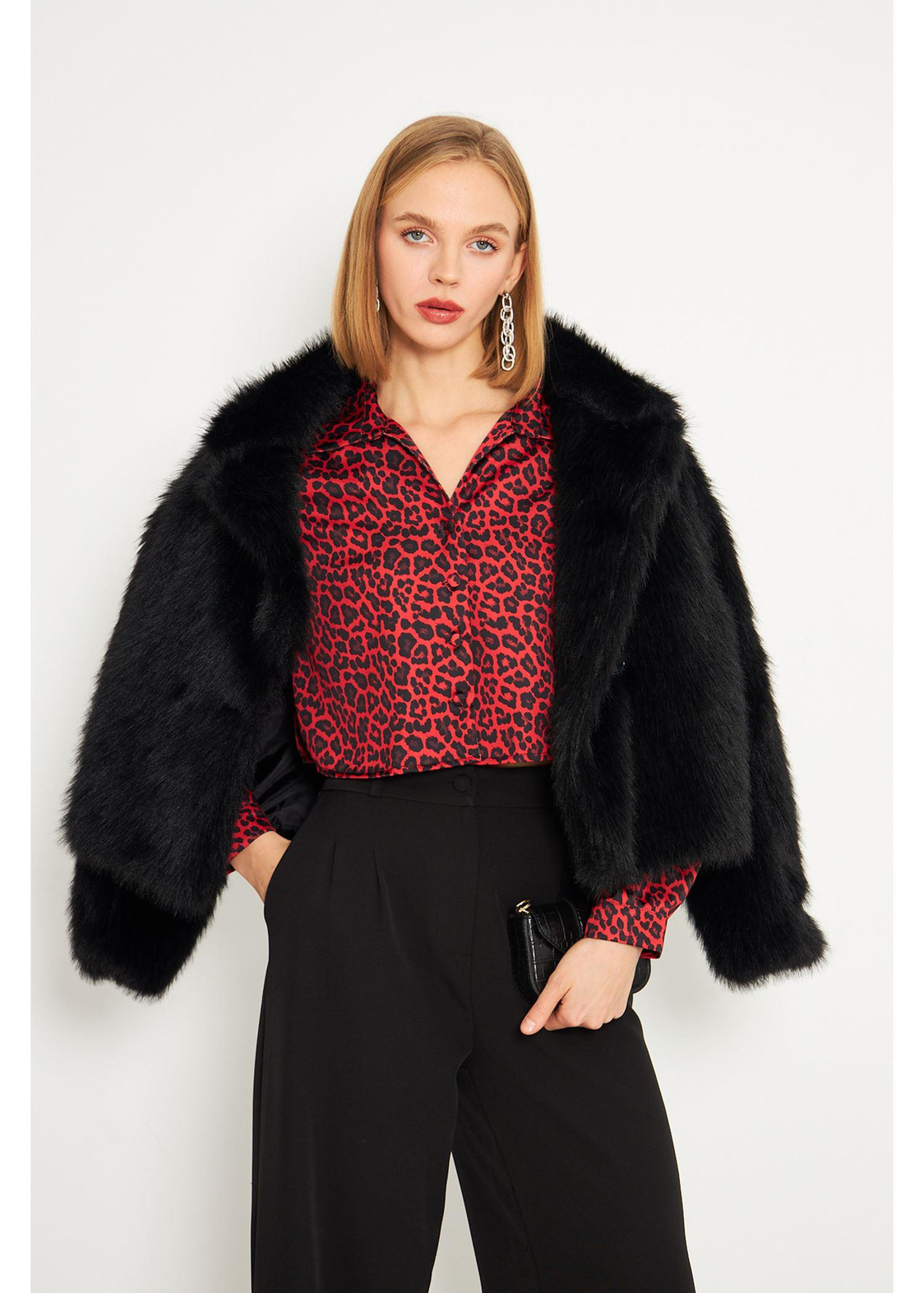 Kırmızı Leopar Desenli Kısa Saten Gömlek