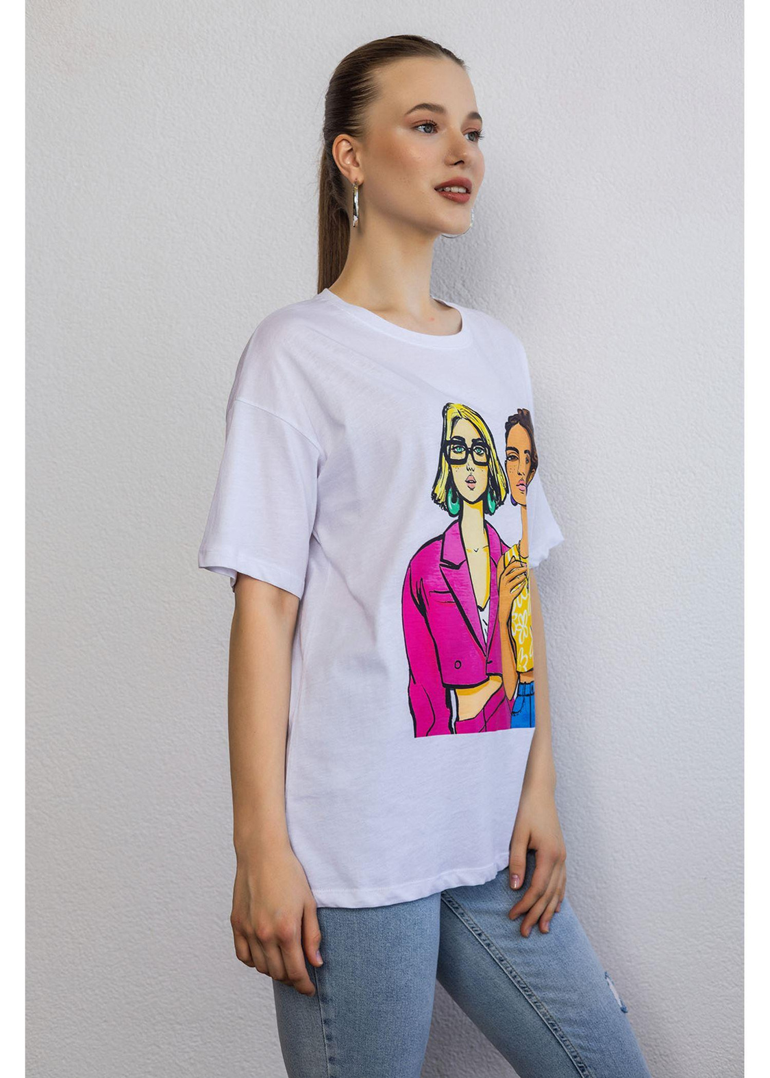 Kız Baskılı Süprem T-shirt-Beyaz