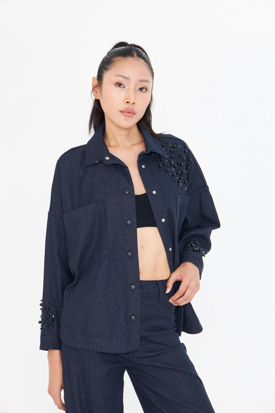 Kolları ve Önü Taşlı Denim Gömlek