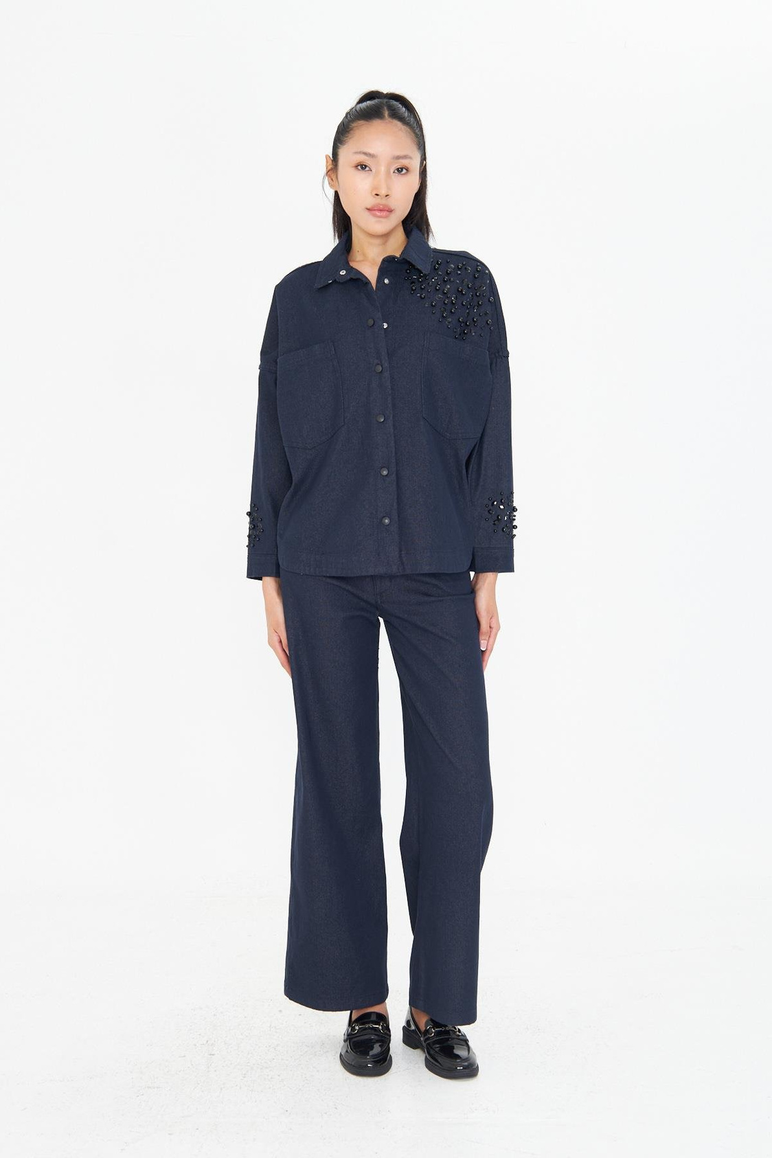 Kolları ve Önü Taşlı Denim Gömlek