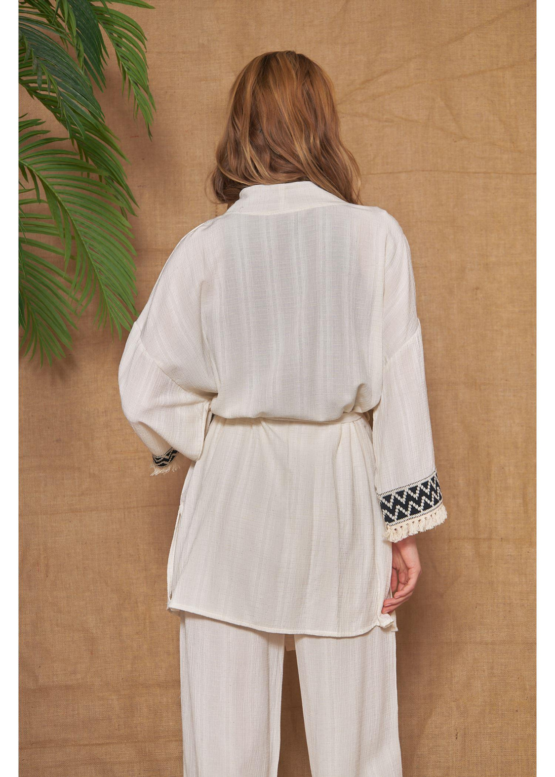 Kolu Nakışlı Krınkıl Keten Kimono-Ekru