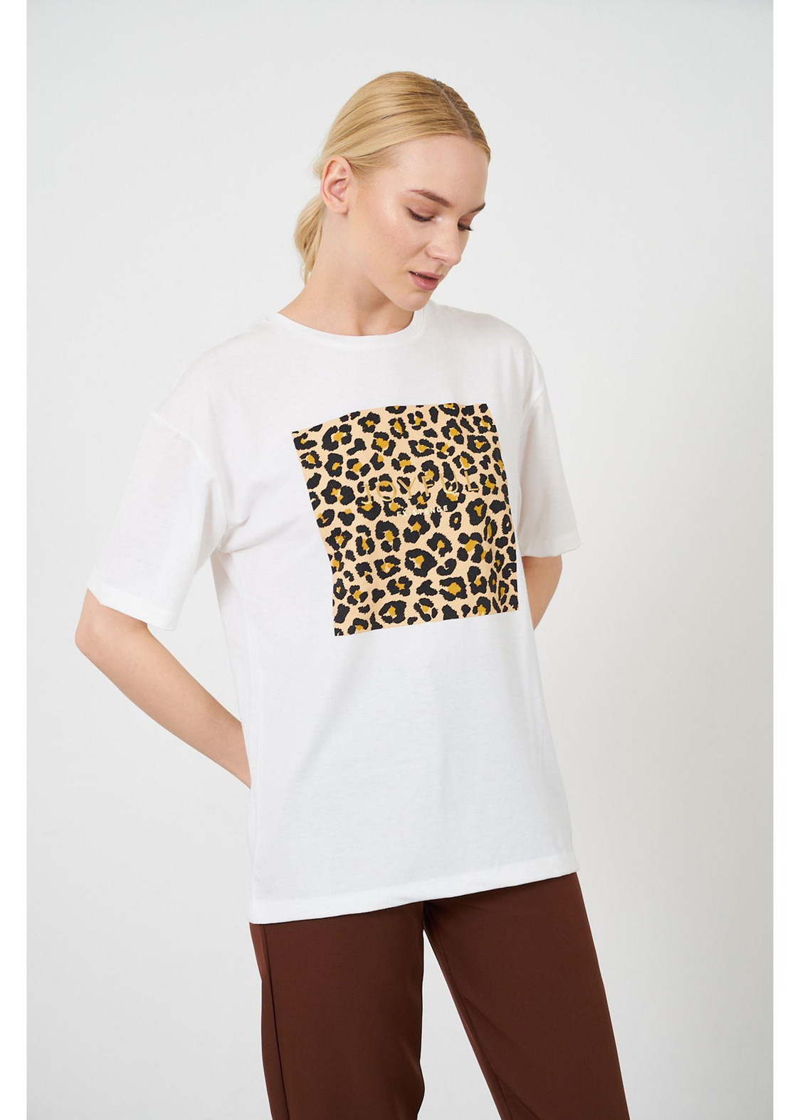Leopar Desen Baskılı T-shirt-Ekru