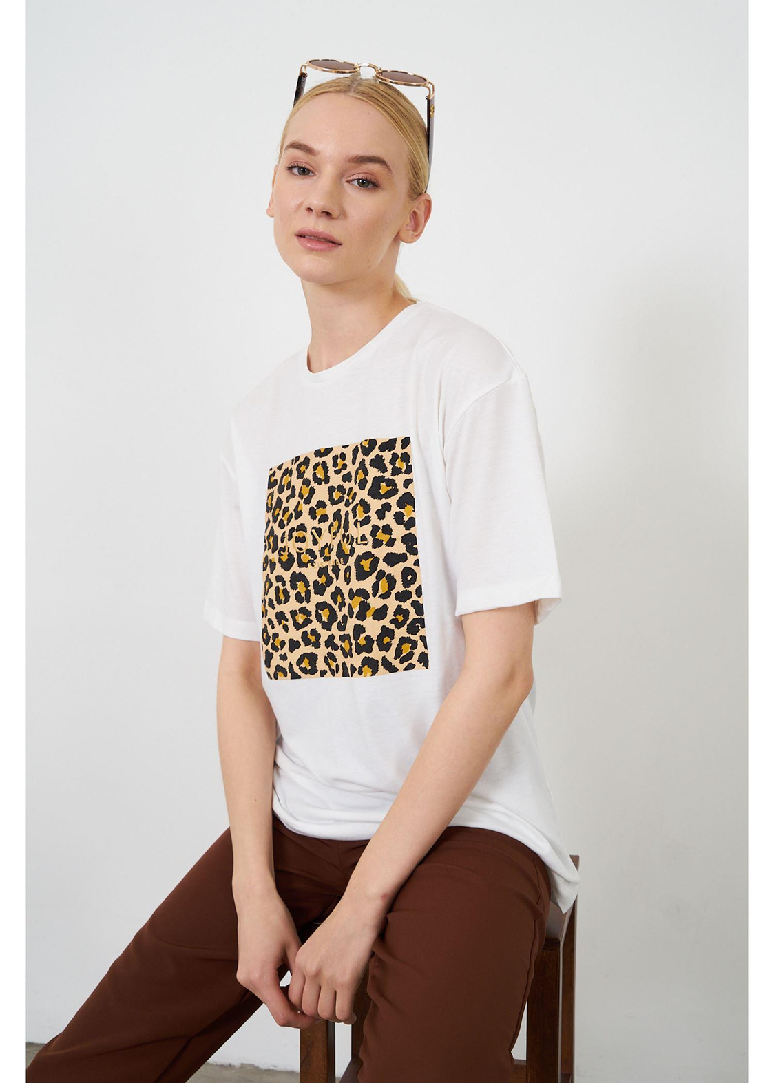 Leopar Desen Baskılı T-shirt-Ekru