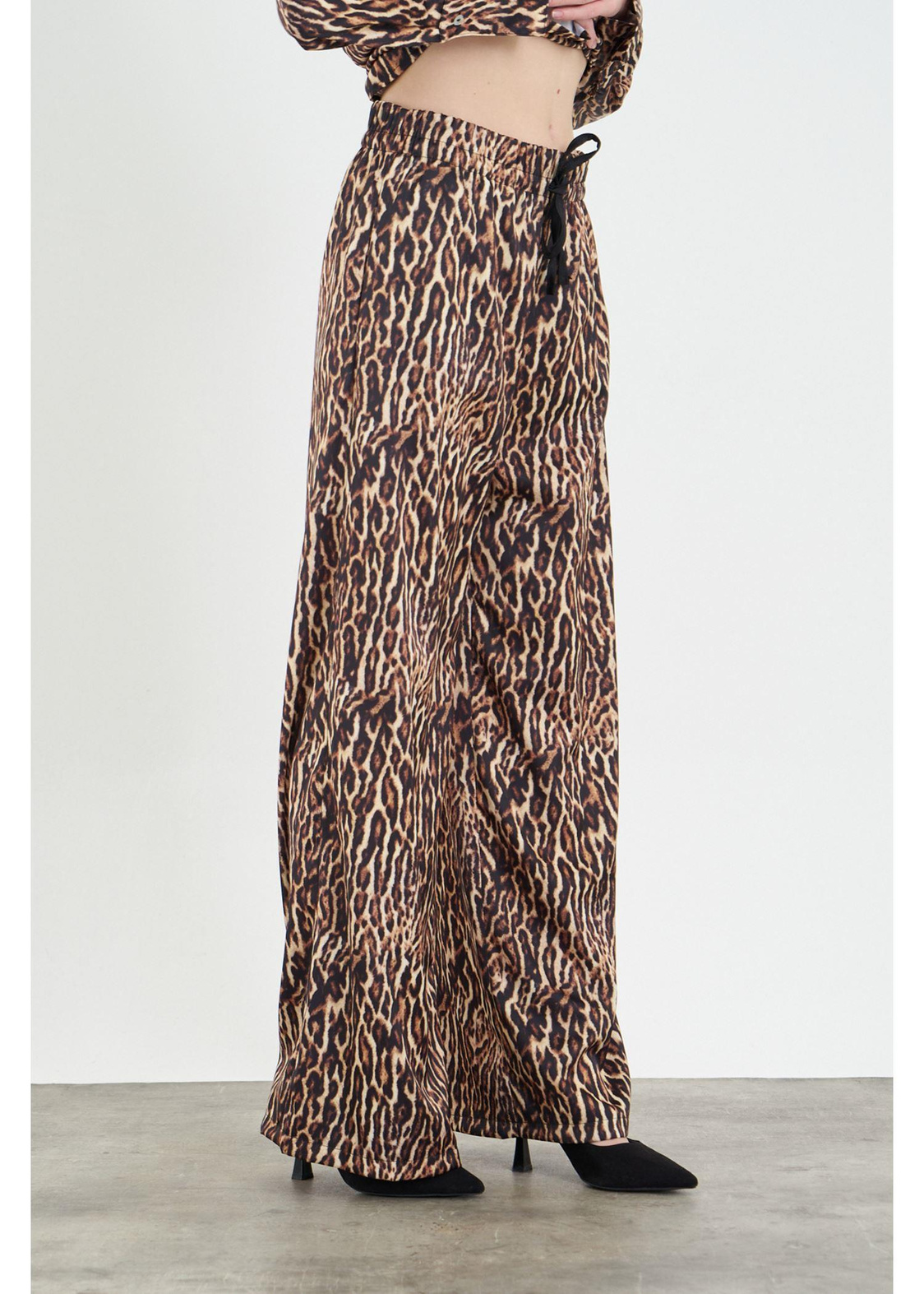 Leopar Desen Lastikli Saten Pantolon