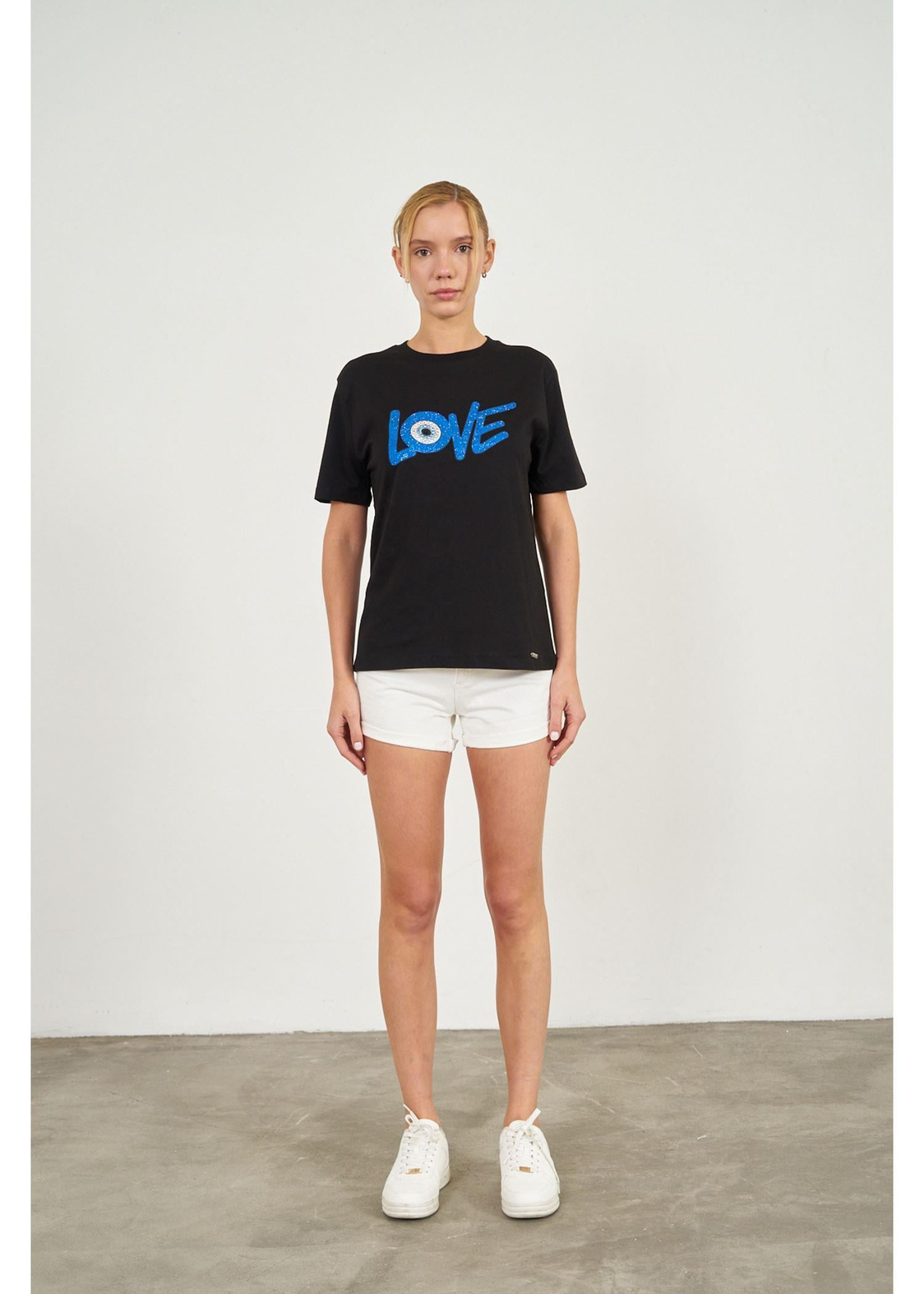 Love Baskılı Taşlı T-shirt-Siyah