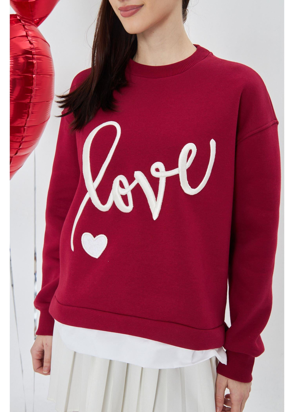 Love Nakışlı Sweatshirt