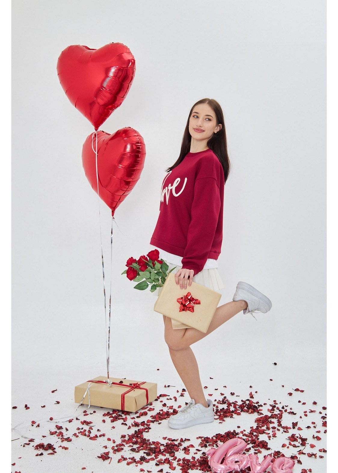 Love Nakışlı Sweatshirt