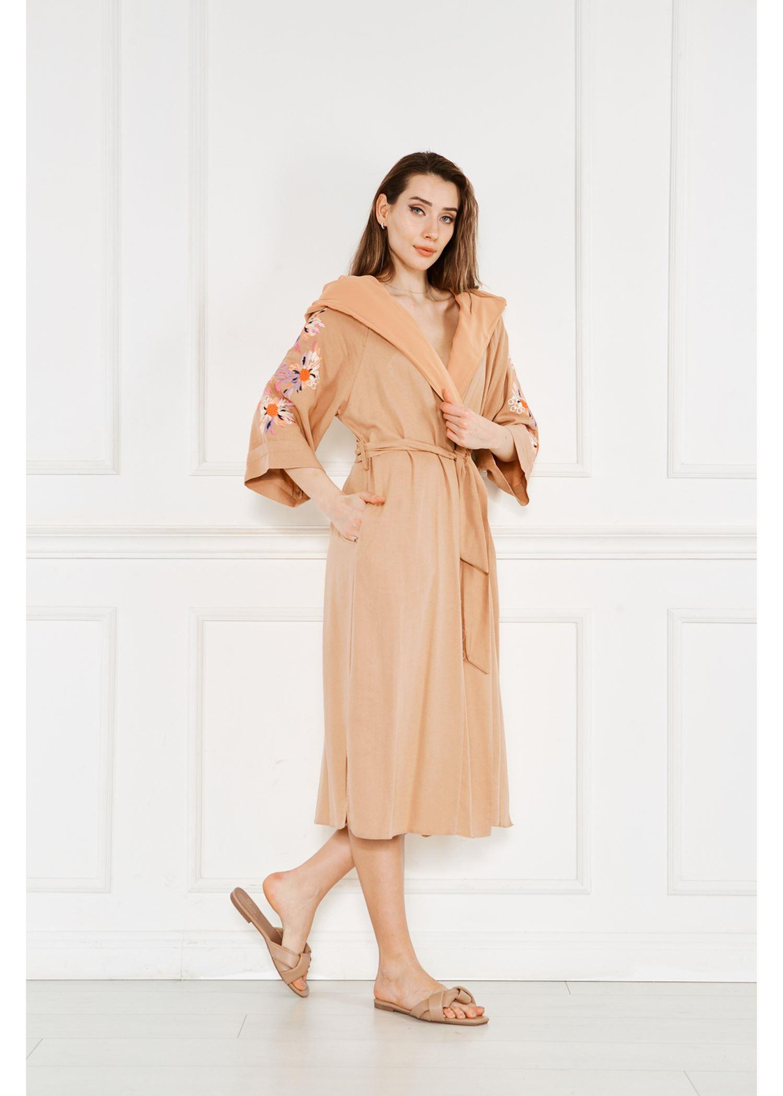 Nakışlı Kapşonlu Kimono-Vizon