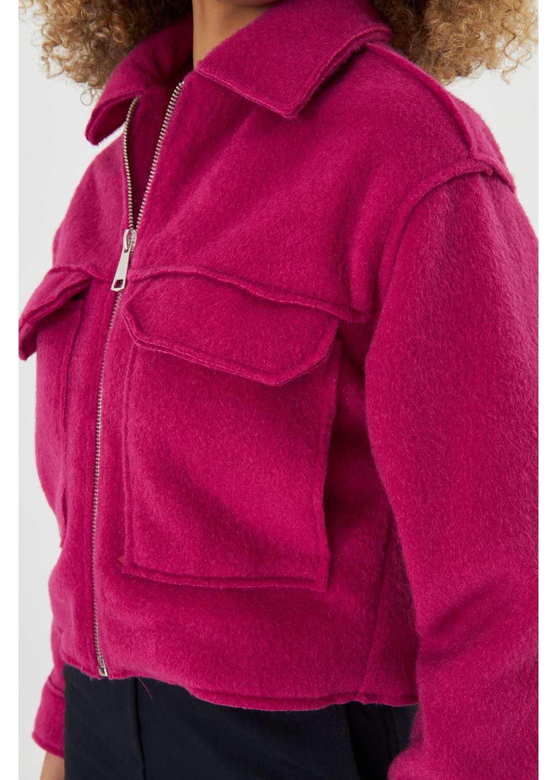 Önü Cepli Kısa Kaşe Ceket