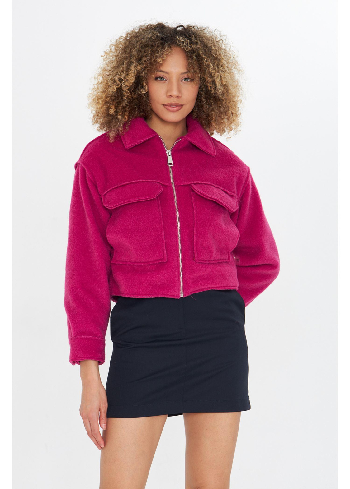 Önü Cepli Kısa Kaşe Ceket