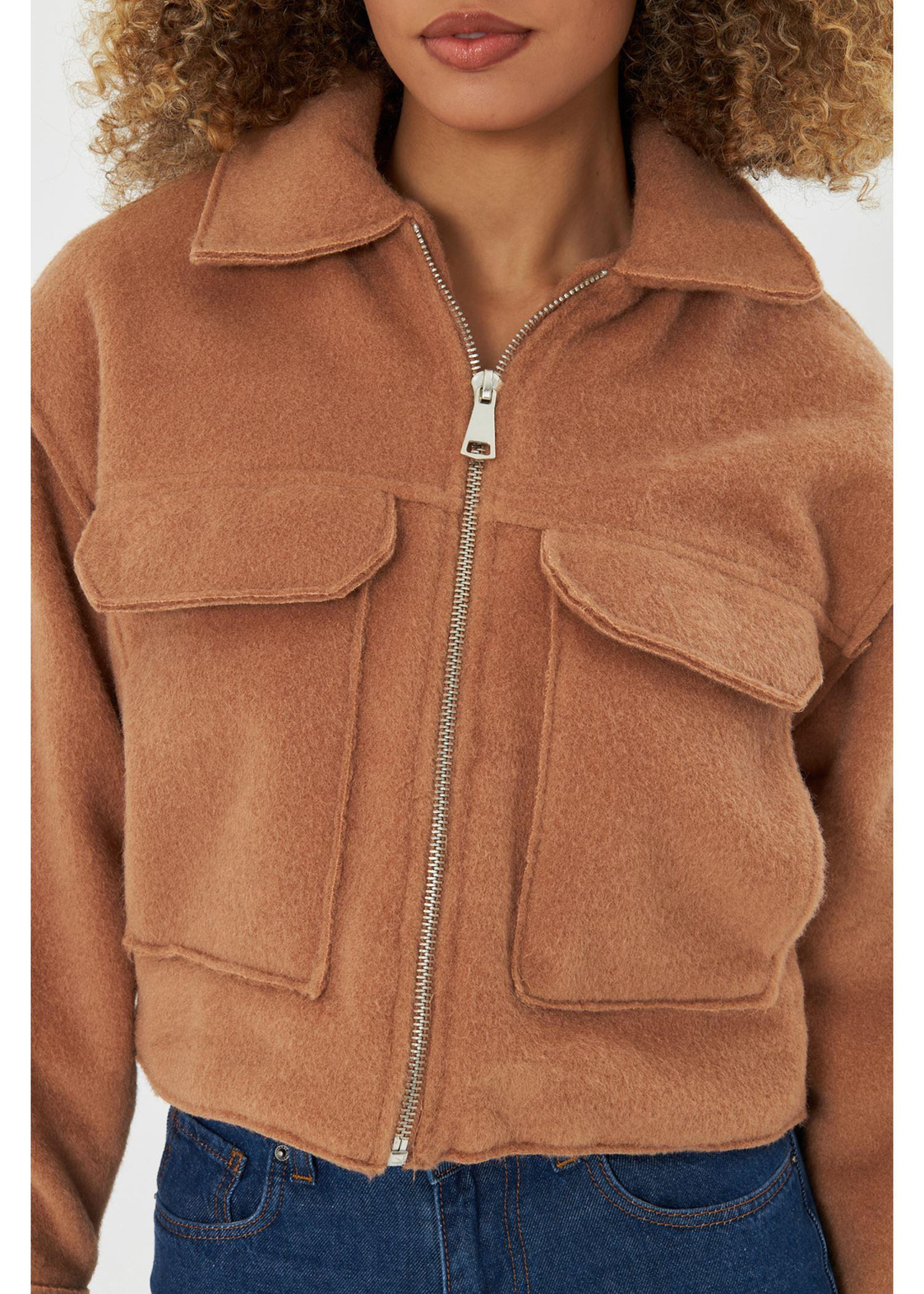 Önü Cepli Kısa Kaşe Ceket