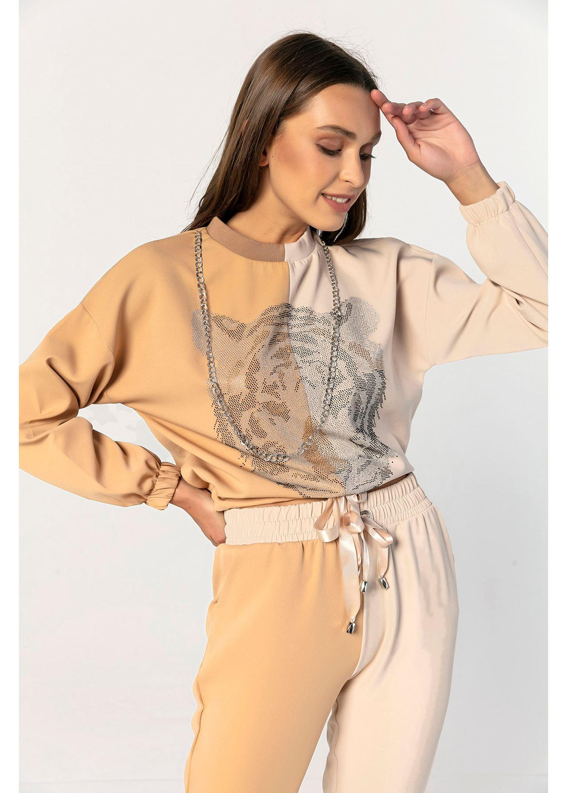 Önü Leopar Taşlı, Zincirli İki Renkli Sweatshirt-Vizon-Taş
