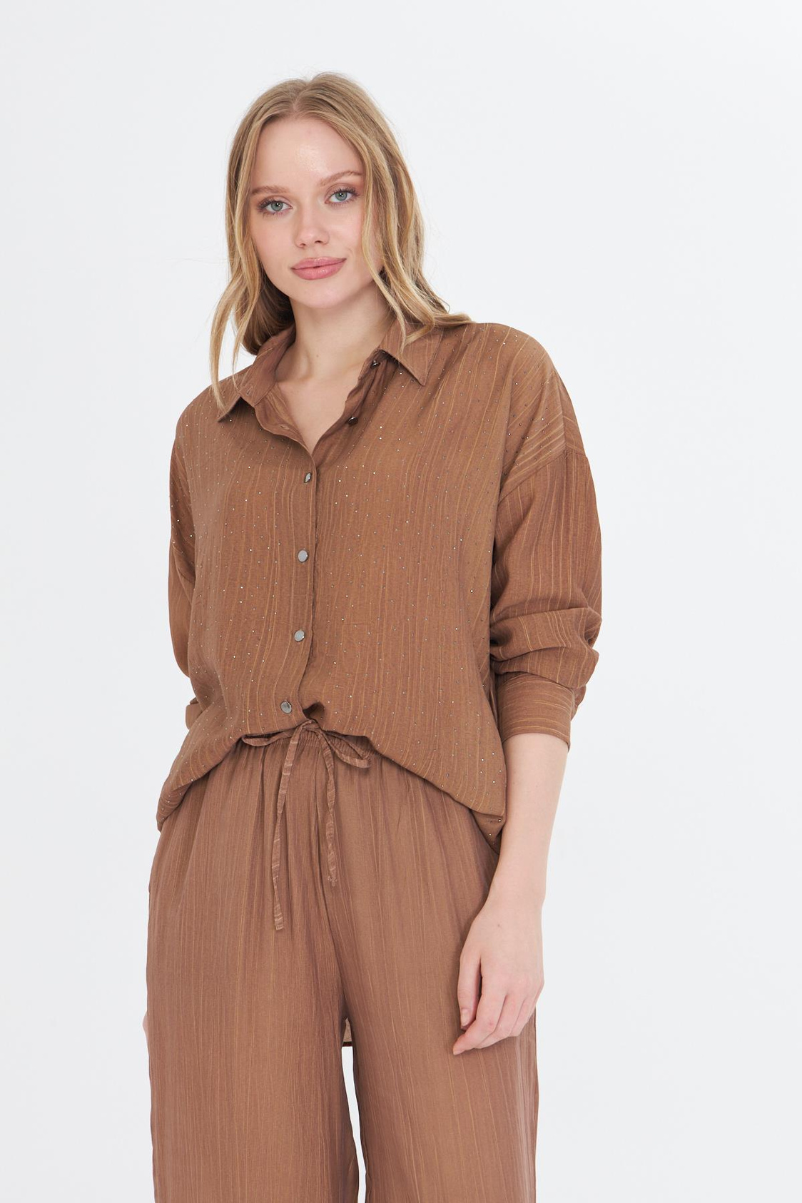Önü Taşlı Çizgili Rayon Gömlek - Camel